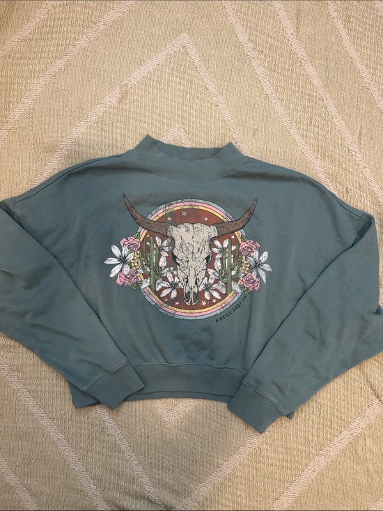 O'Neill Tops - O’Neill Cropped Graphic Sweatshirt Medium Sage Green Western Skull Pullover